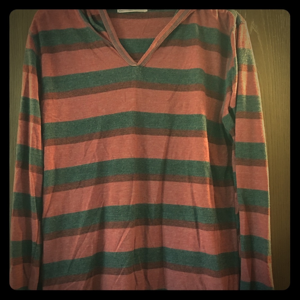 Red stripe hooded long sleeve